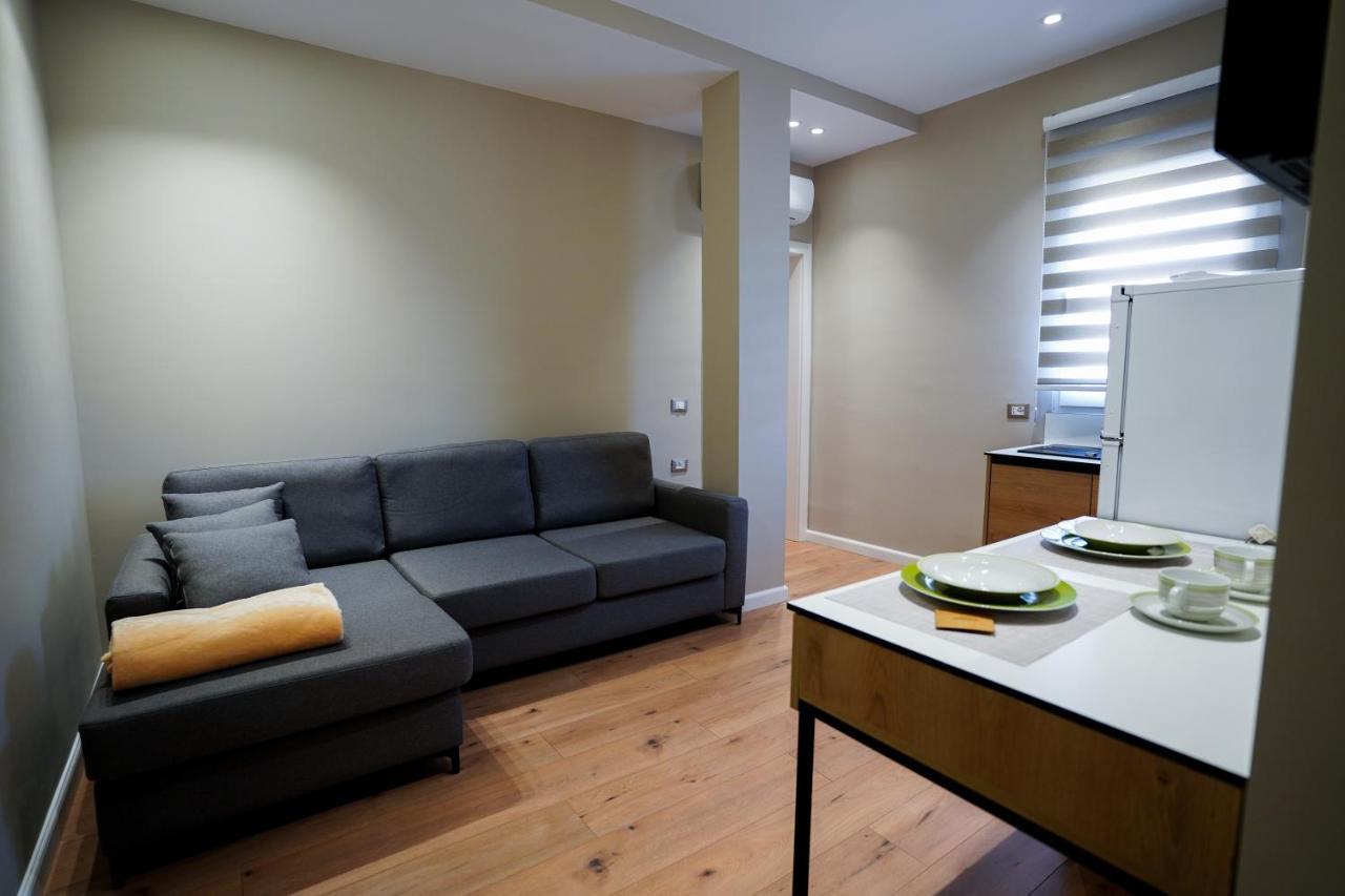 Klei'S Daily Apartment Tirana Bagian luar foto